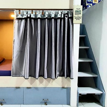 Tiny Room Hostel Toyapakeh Экстерьер фото