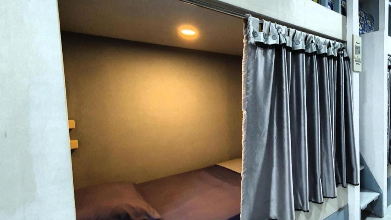 Tiny Room Hostel Toyapakeh Экстерьер фото